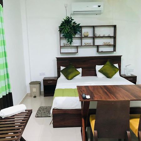 Cinnamon Airport Residencies Катунаяка Екстер'єр фото