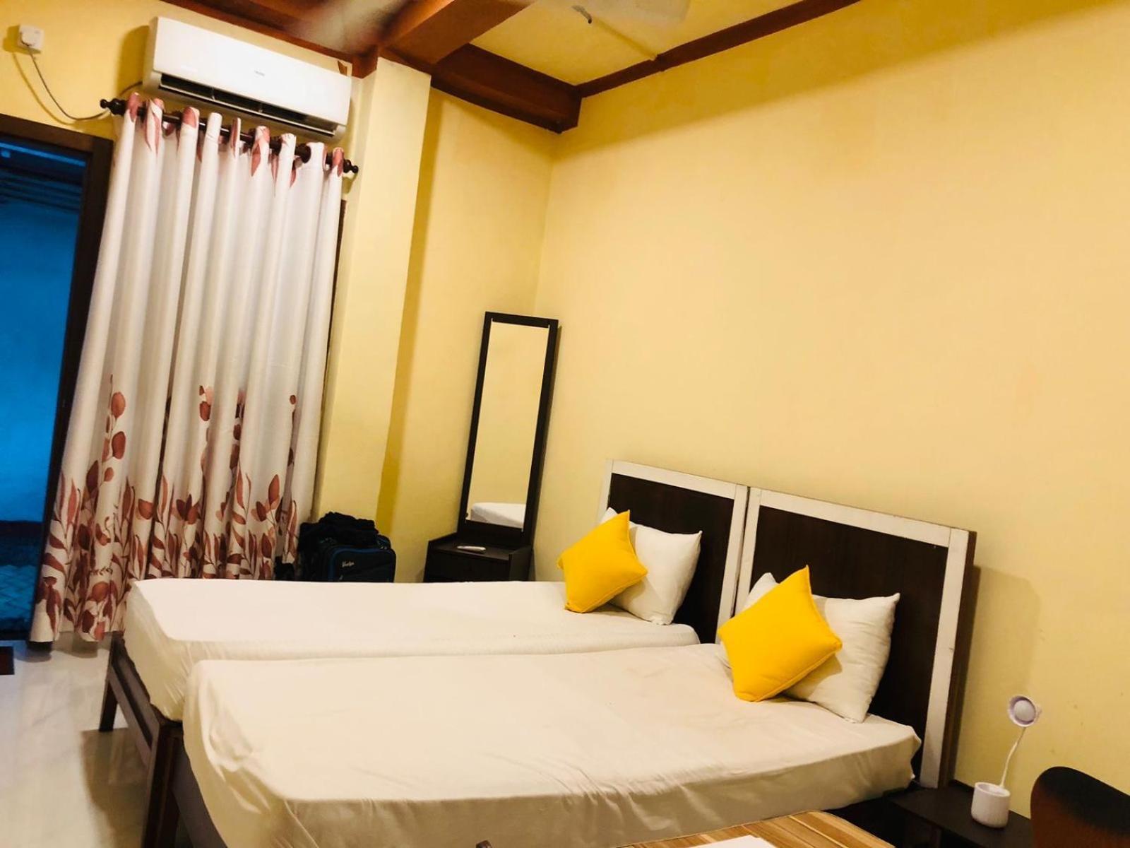 Cinnamon Airport Residencies Катунаяка Екстер'єр фото