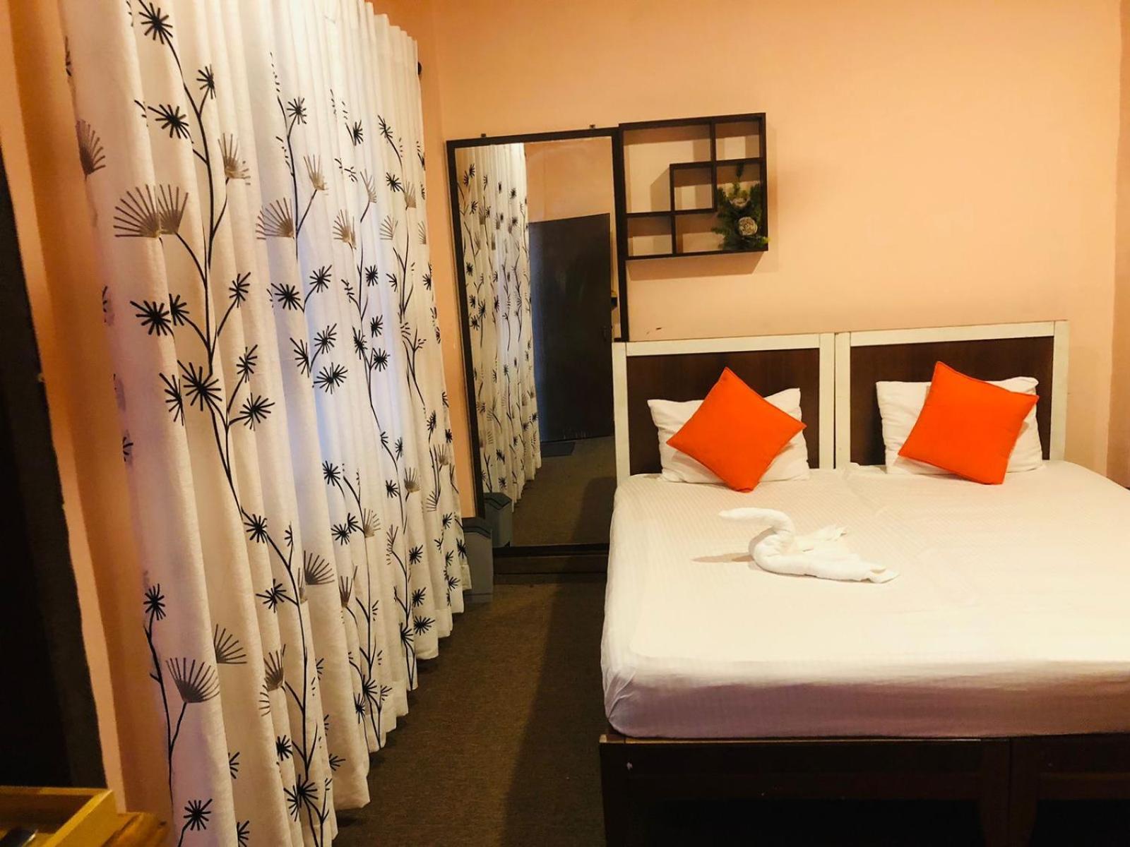 Cinnamon Airport Residencies Катунаяка Екстер'єр фото