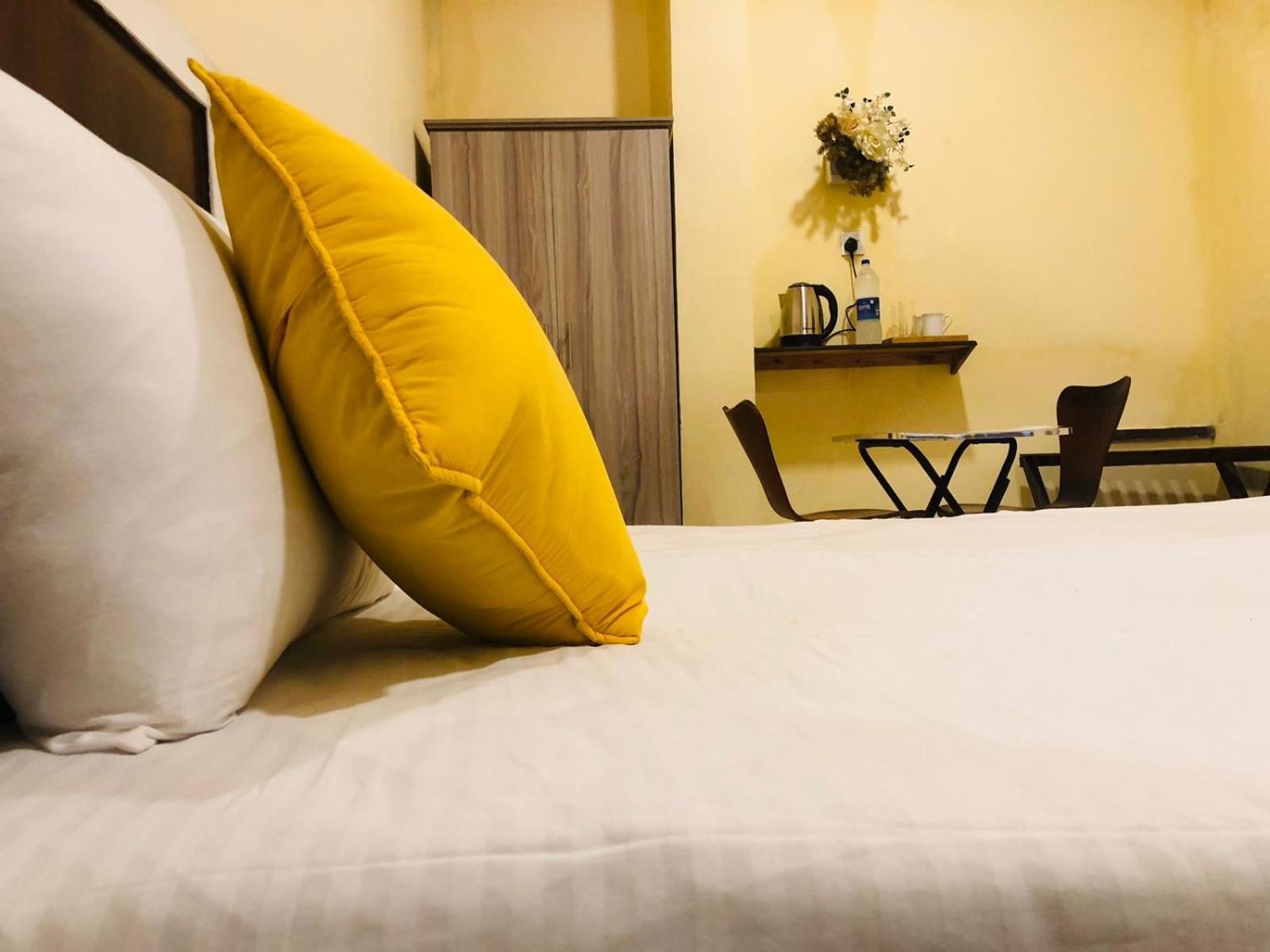 Cinnamon Airport Residencies Катунаяка Екстер'єр фото